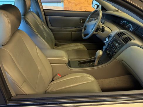 Used 2001 Toyota Avalon XL image 11