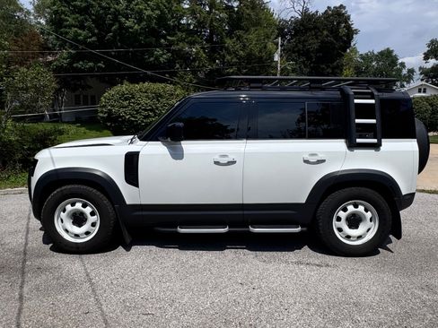 Used 2023 Land Rover Defender 110 S AWD/4WD image 1