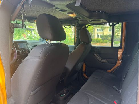 Used 2014 Jeep Wrangler Unlimited Sport w/ Quick Order Package 24S AWD/4WD image 4