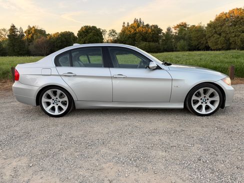 Used 2006 BMW 330i Sedan image 11