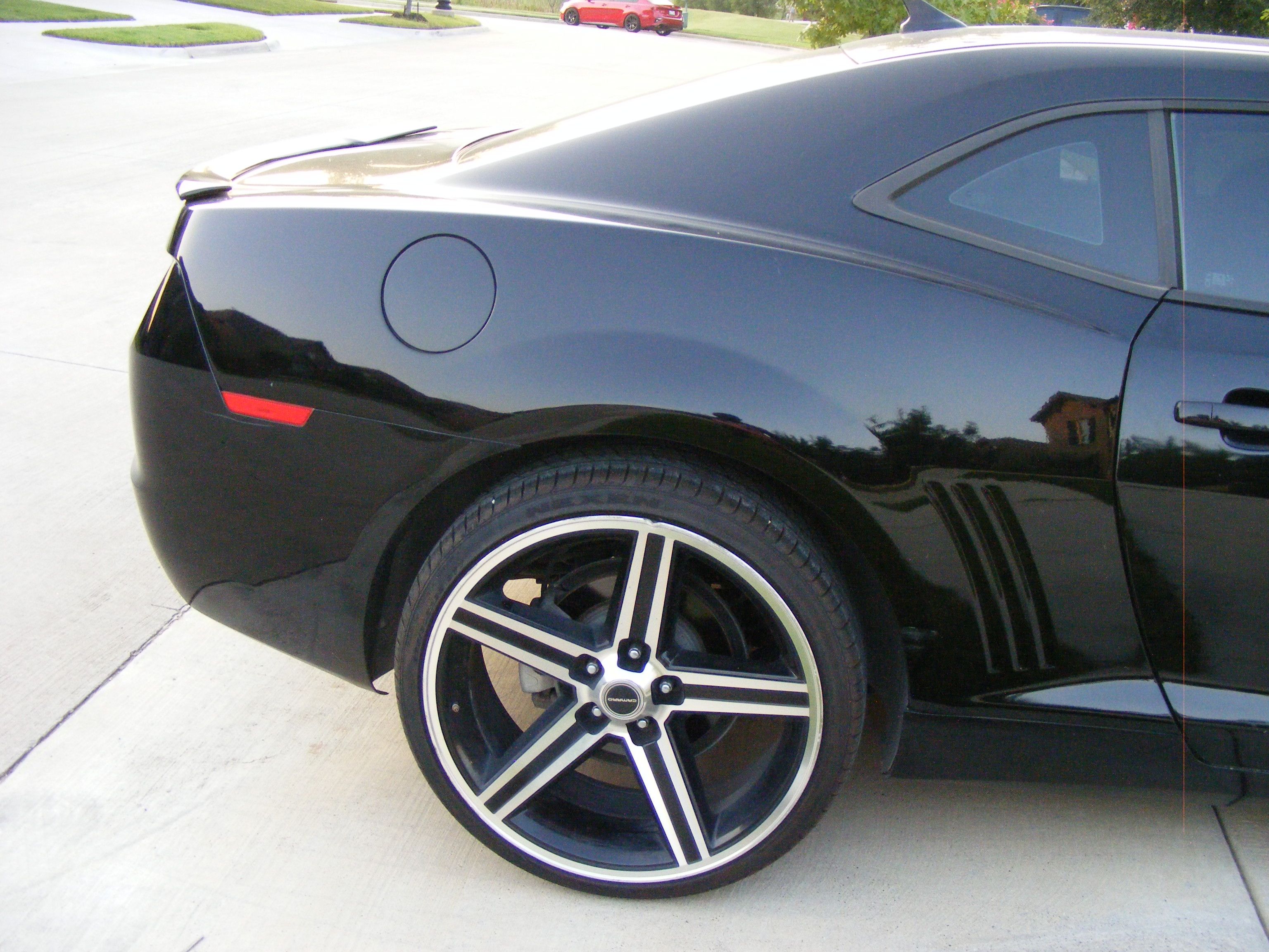 Used 2011 Chevrolet Camaro LS RWD image 11
