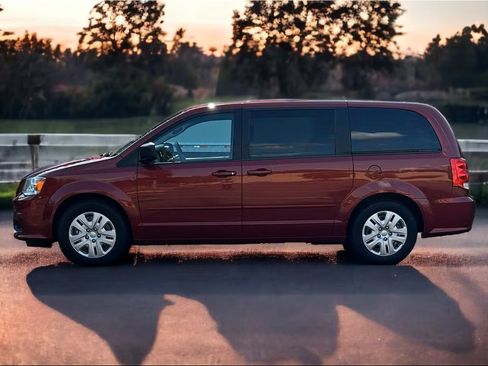 Used 2015 Dodge Grand Caravan SE w/ Quick Order Package 29E SE image 5