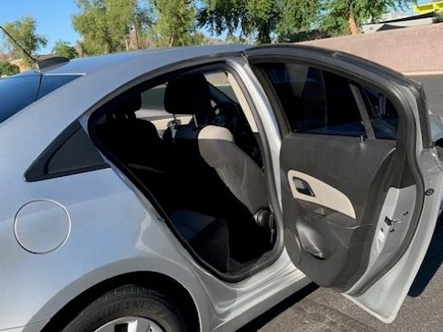 Used 2016 Chevrolet Cruze LS image 18