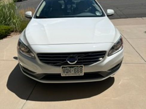 Used 2014 Volvo S60 T5 AWD/4WD image 1