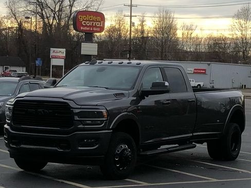 Used 2022 RAM 3500 Laramie image 8