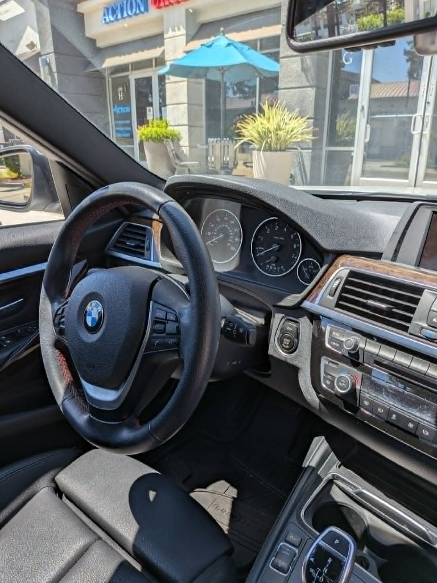 Used 2016 BMW 328i Sedan RWD image 11