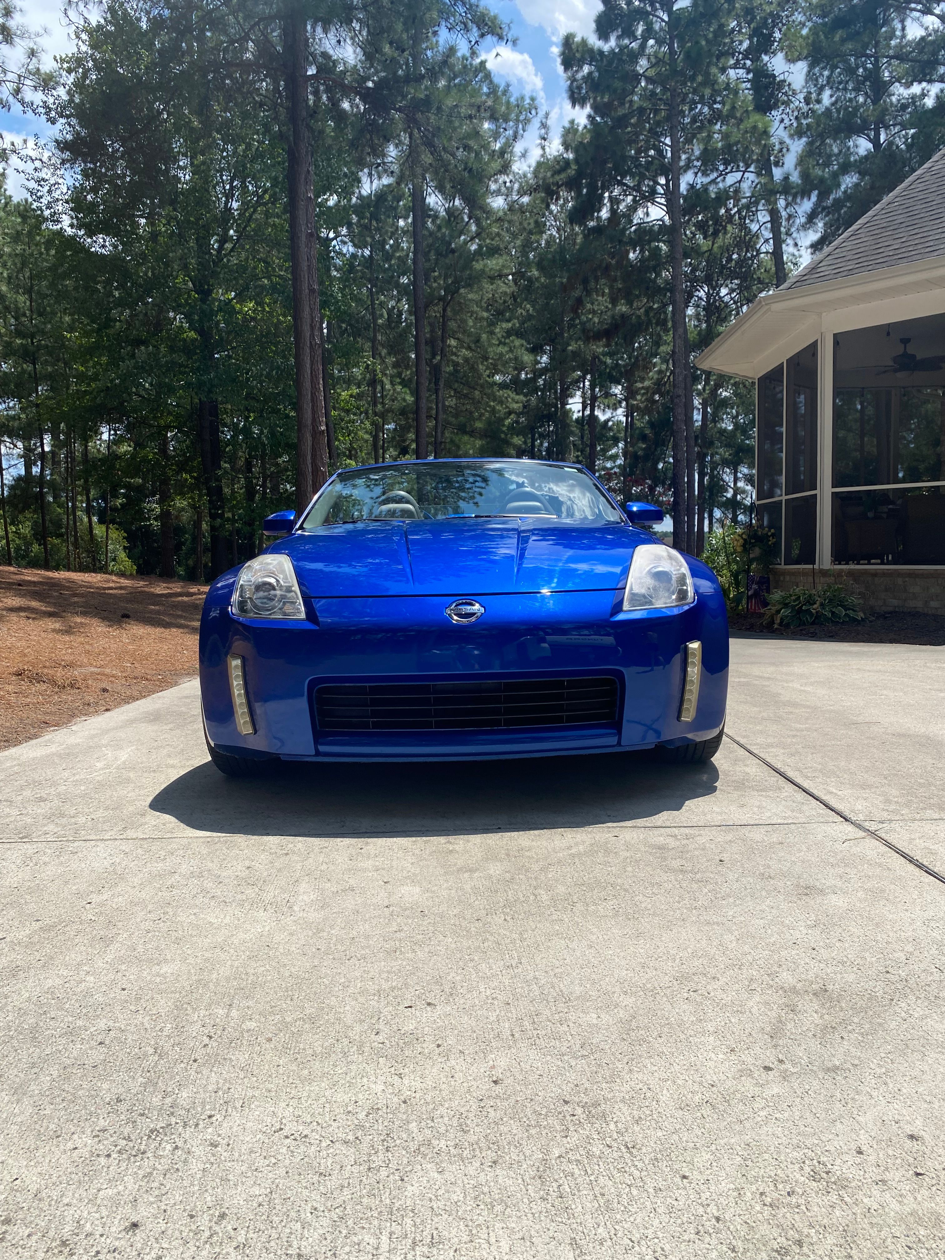 Used 2005 Nissan 350Z Touring RWD image 19