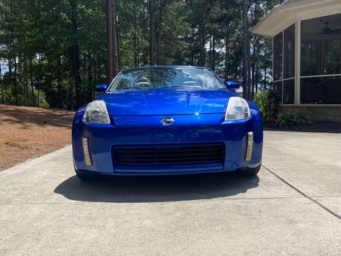 Used 2005 Nissan 350Z Touring RWD image 19