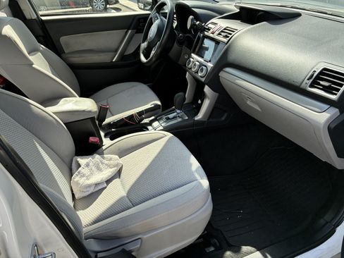 Used 2016 Subaru Forester 2.5i w/ Alloy Wheel Package image 11