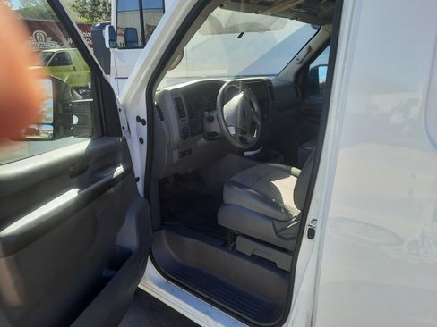 Used 2016 Nissan NV 3500 S w/ Power Package image 10