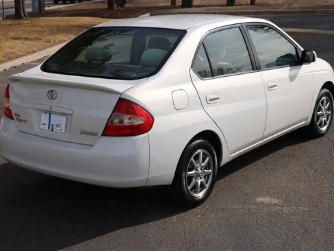 Used 2003 Toyota Prius Sedan 4D image 2