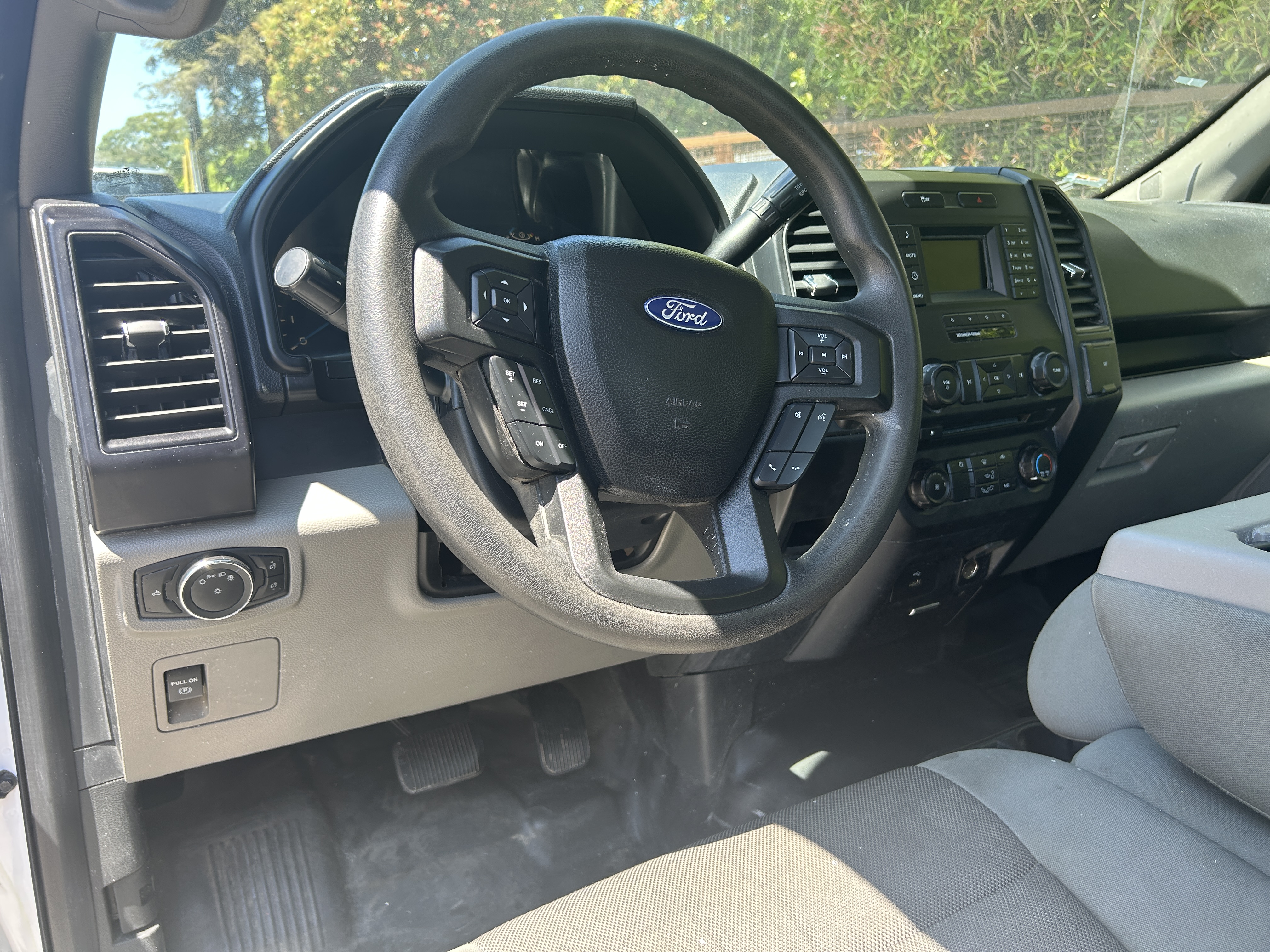 Used 2017 Ford F150 XL w/ Equipment Group 101A Mid RWD image 11
