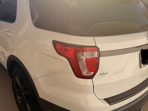 Used 2019 Ford Explorer XLT w/ Equipment Group 202A image 6