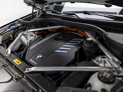 Used 2022 BMW X5 xDrive45e w/ Executive Package image 25