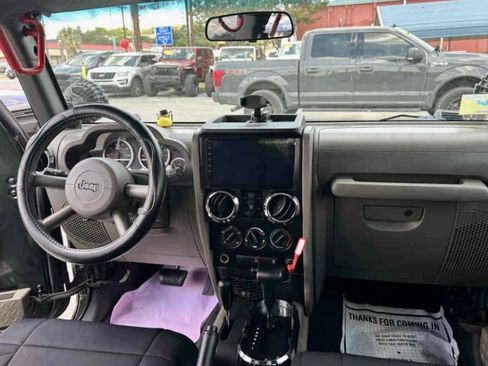 Used 2010 Jeep Wrangler Unlimited Sport image 17