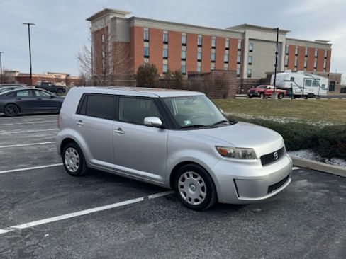Used 2009 Scion xB image 5