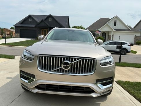 Used 2024 Volvo XC90 B6 Plus w/ Protection Package AWD/4WD image 4