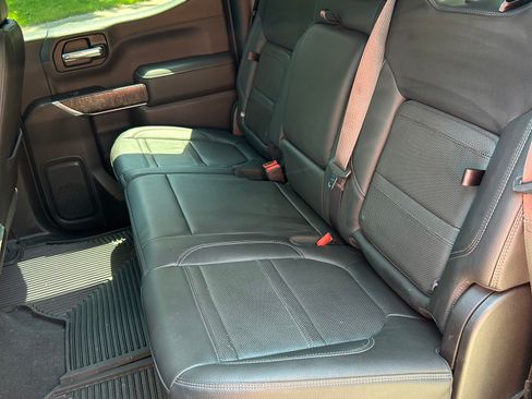 Used 2019 GMC Sierra 1500 Denali w/ Denali Ultimate Package AWD/4WD image 13