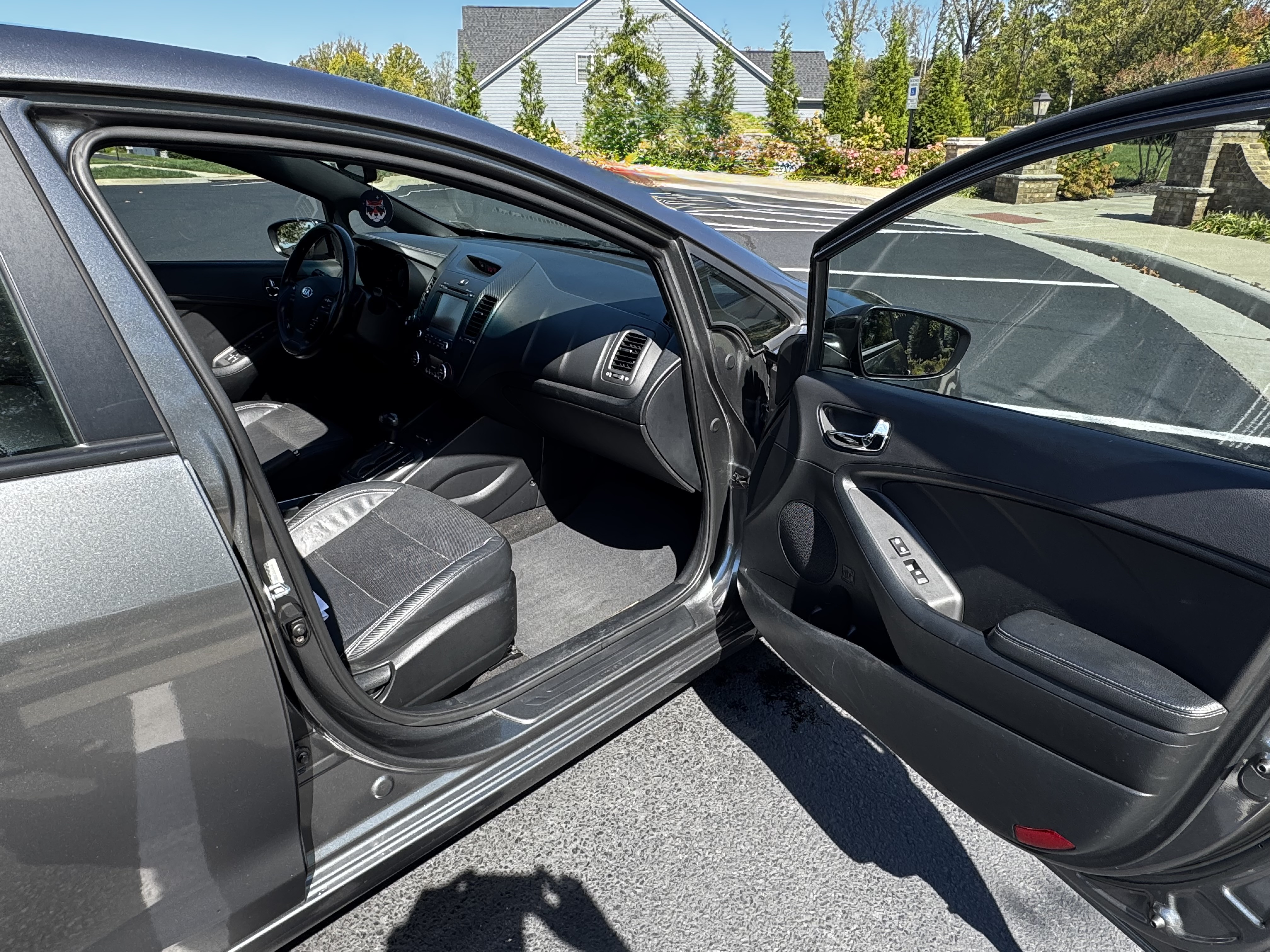 Used 2015 Kia Forte SX w/ SX Premium Package FWD image 8