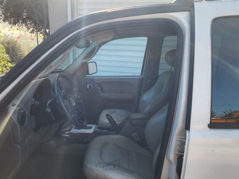 Used 2003 Jeep Liberty Limited image 11