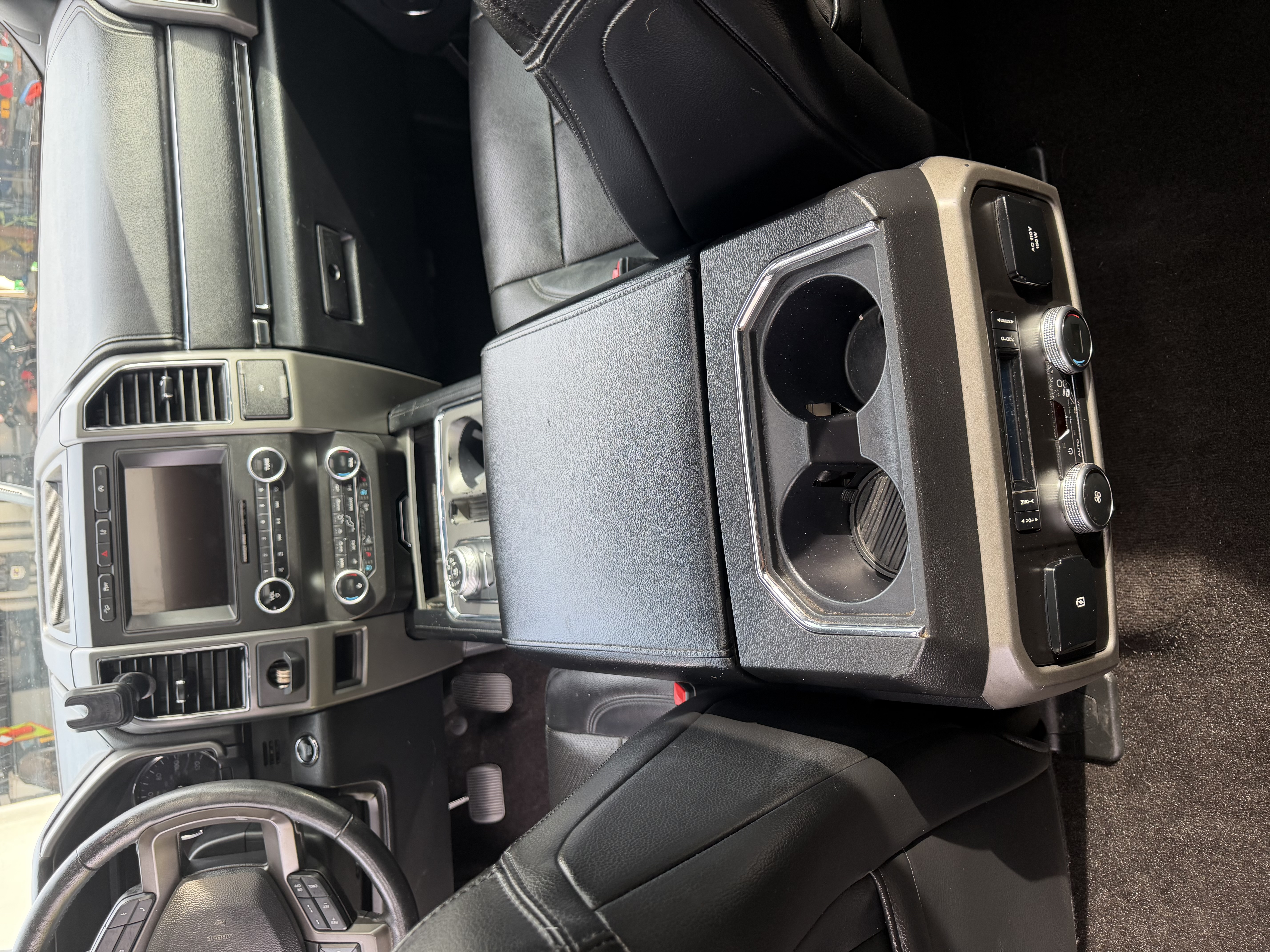 Used 2019 Ford Expedition Max XLT w/ Equipment Group 202A AWD/4WD image 26