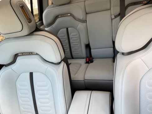 Used 2023 Rivian R1S Adventure image 13