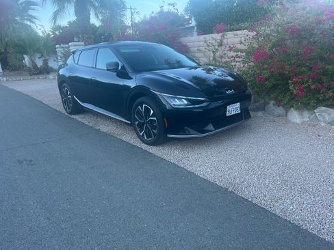 Used 2022 Kia EV6 Wind image 2