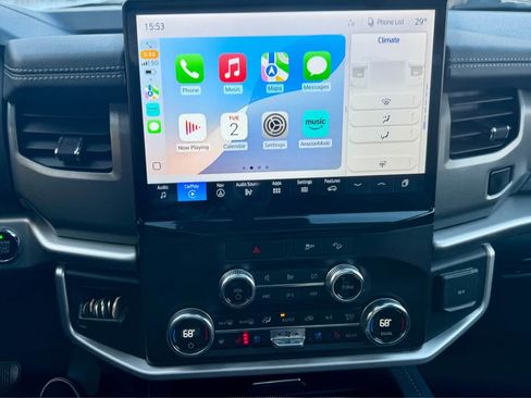 Used 2023 Ford Expedition XLT image 10