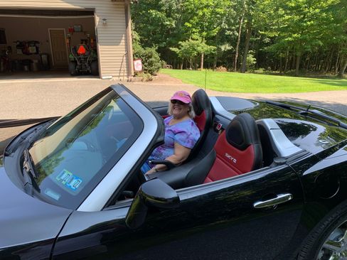 Used 2009 Saturn Sky Red Line image 2