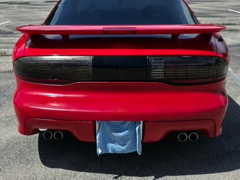 Used 1996 Pontiac Firebird Trans Am RWD image 10