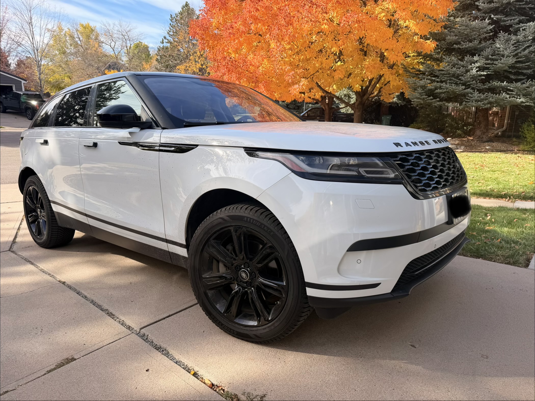 Used 2020 Land Rover Range Rover Velar S AWD/4WD image 2