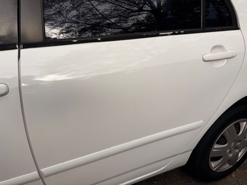 Used 2005 Toyota Corolla CE image 1