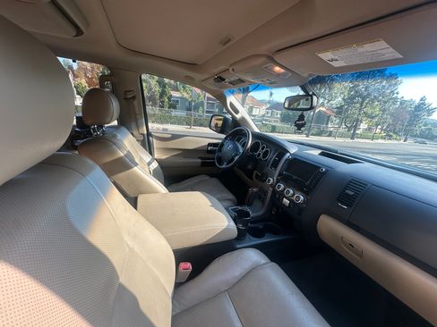 Used 2012 Toyota Sequoia Platinum image 14