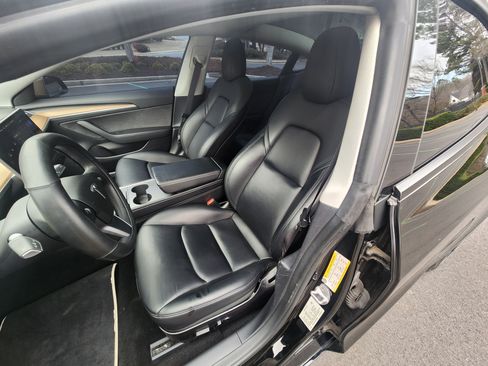 Used 2021 Tesla Model 3 Standard Range Plus image 11