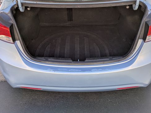 Used 2013 Hyundai Elantra GLS w/ Preferred Pkg image 6