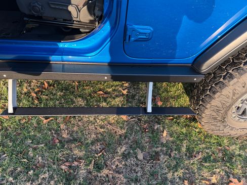 Used 2024 Jeep Wrangler Unlimited Rubicon w/ Technology Group image 8