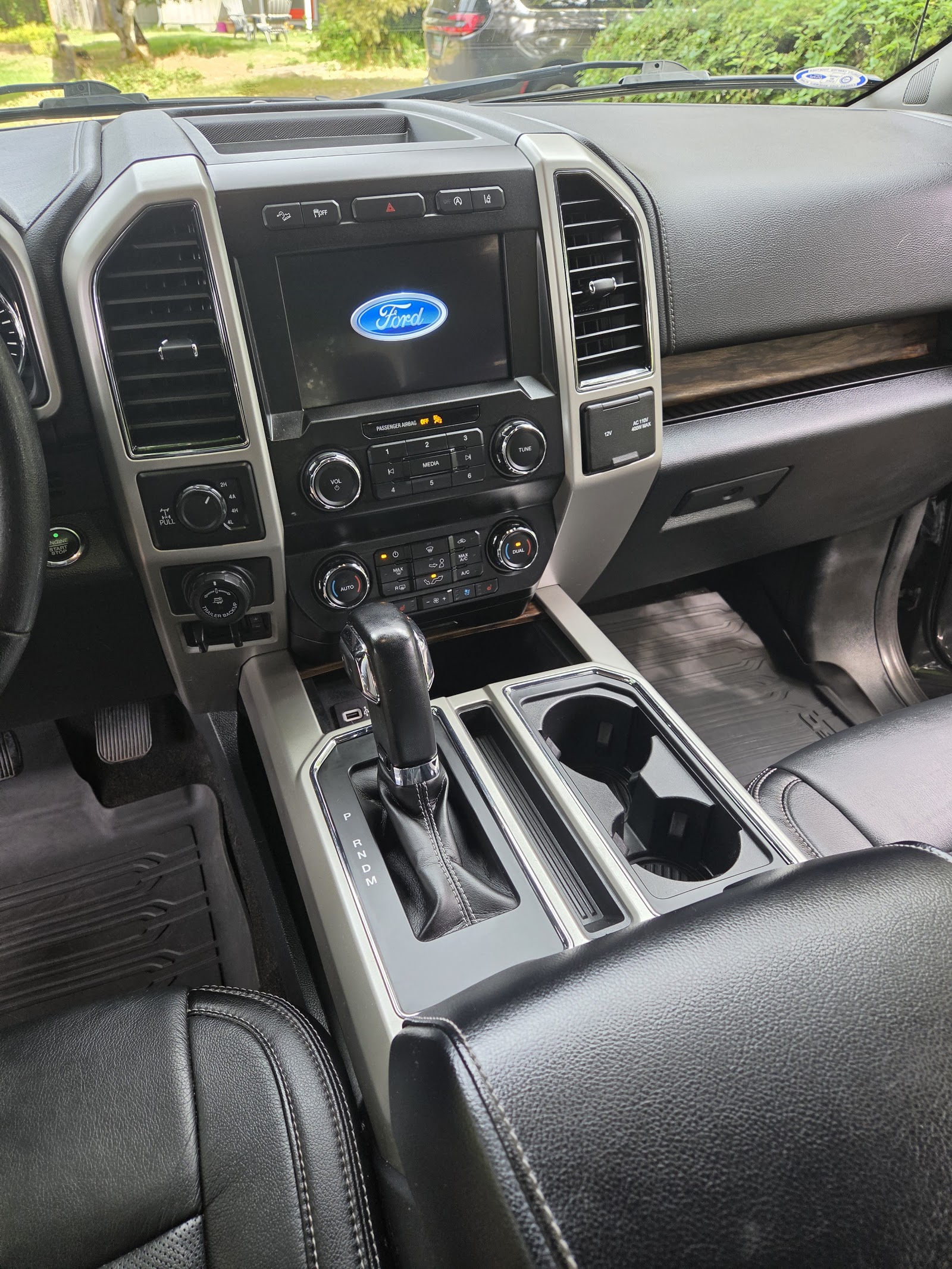 Used 2020 Ford F150 Lariat w/ Equipment Group 501A Mid AWD/4WD image 13