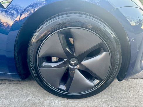 Used 2018 Tesla Model 3 Long Range image 19