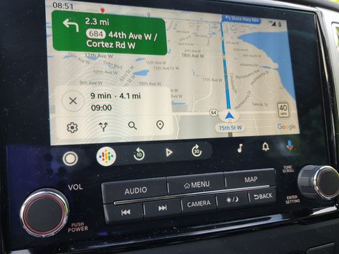 Used 2020 Nissan Titan SL w/ Moonroof Package image 17