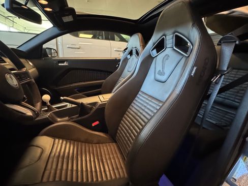 Used 2013 Ford Mustang Shelby GT500 RWD image 19