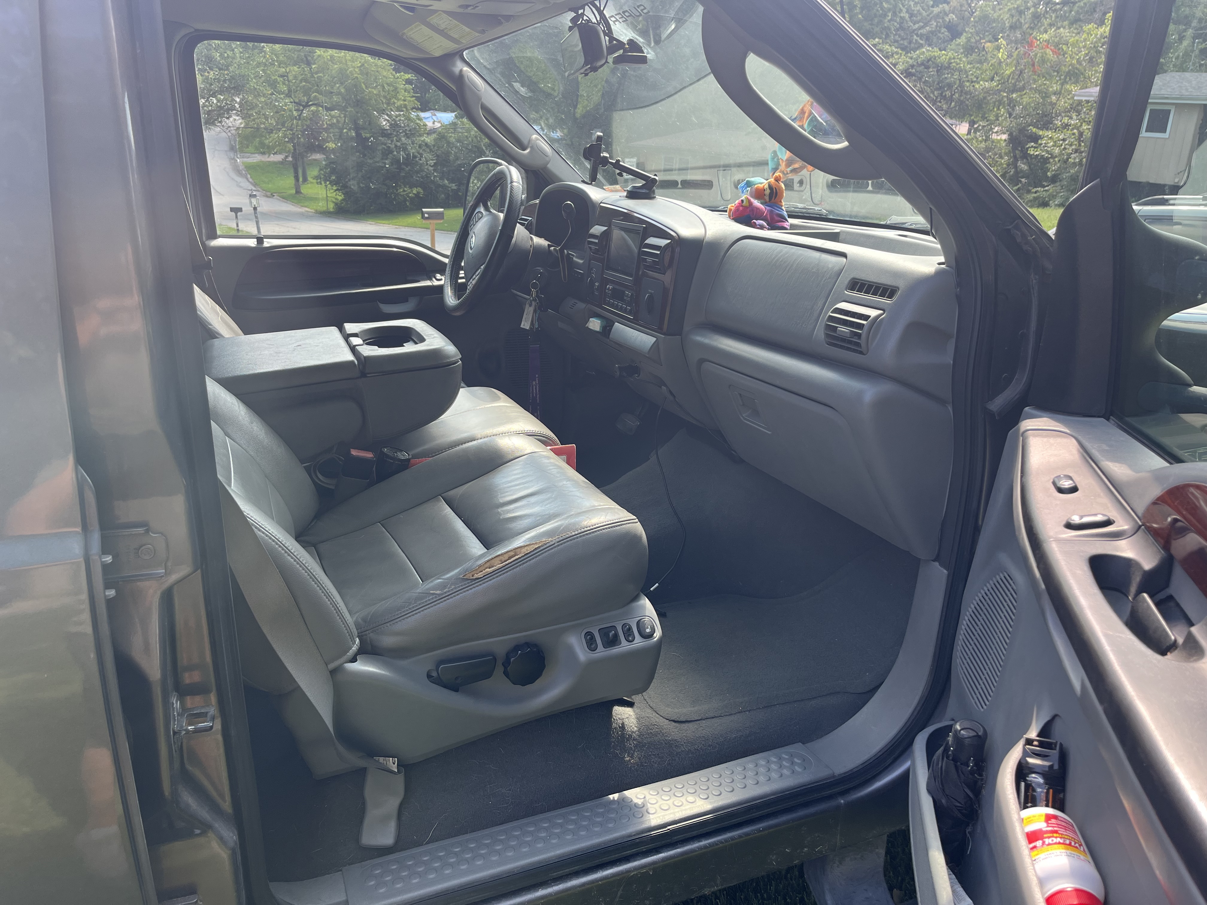 Used 2005 Ford F250 Lariat AWD/4WD image 23