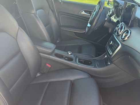 Used 2018 Mercedes-Benz GLA 250 4MATIC image 10