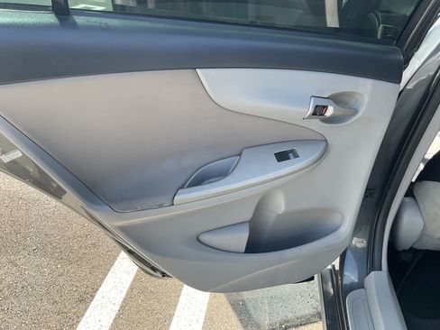 Used 2013 Toyota Corolla LE w/ Premium Complete Pkg image 13