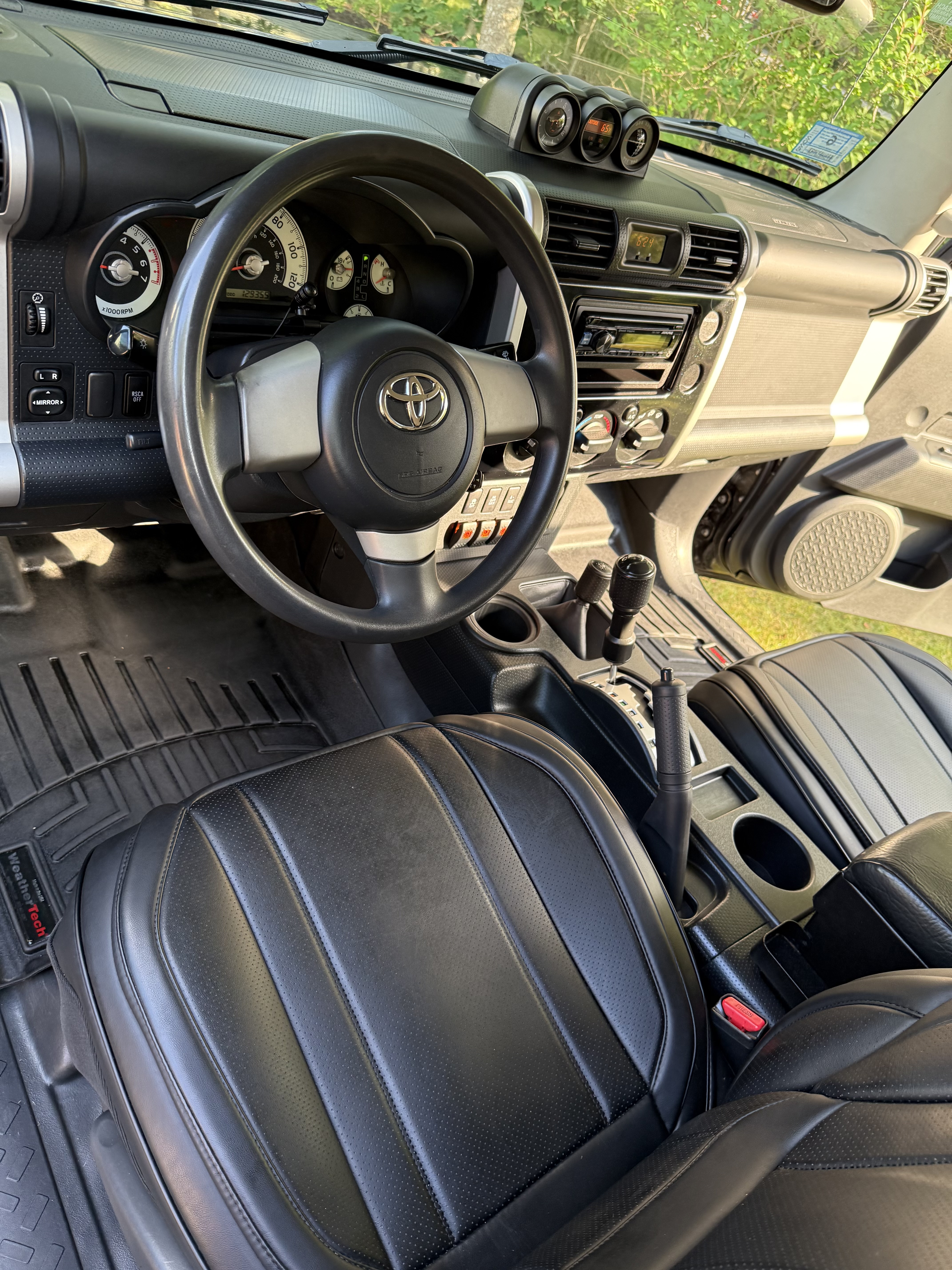 Used 2010 Toyota FJ Cruiser 4WD w/ Convenience Pkg image 24
