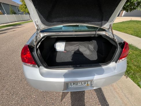 Used 2014 Chevrolet Impala LT w/ LT Sunroof Package FWD image 13