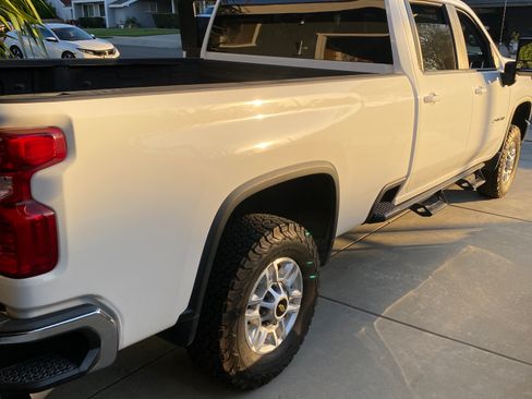 Used 2022 Chevrolet Silverado 2500 LT w/ Convenience Package image 10