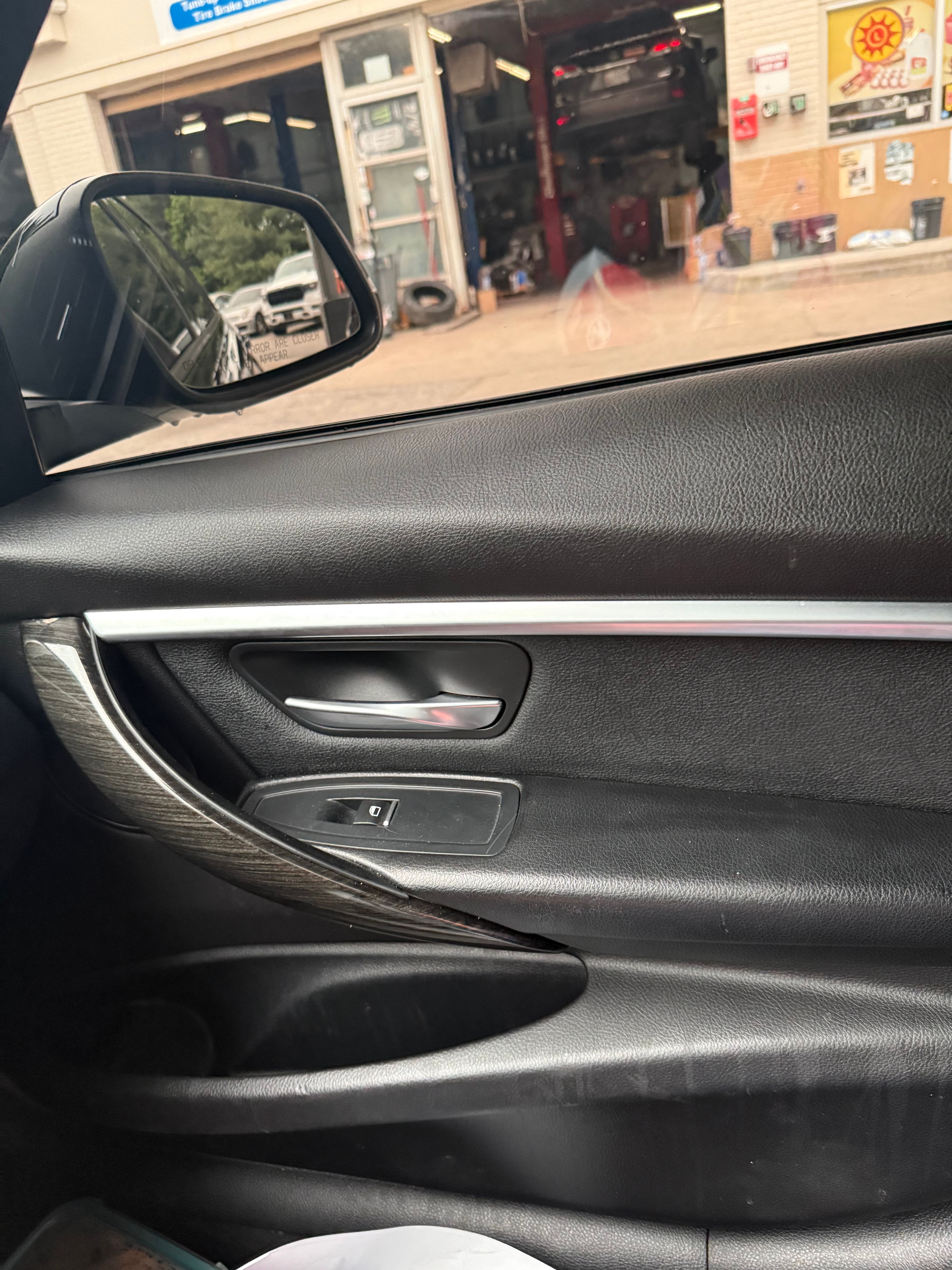 Used 2018 BMW 330i Sedan RWD image 17