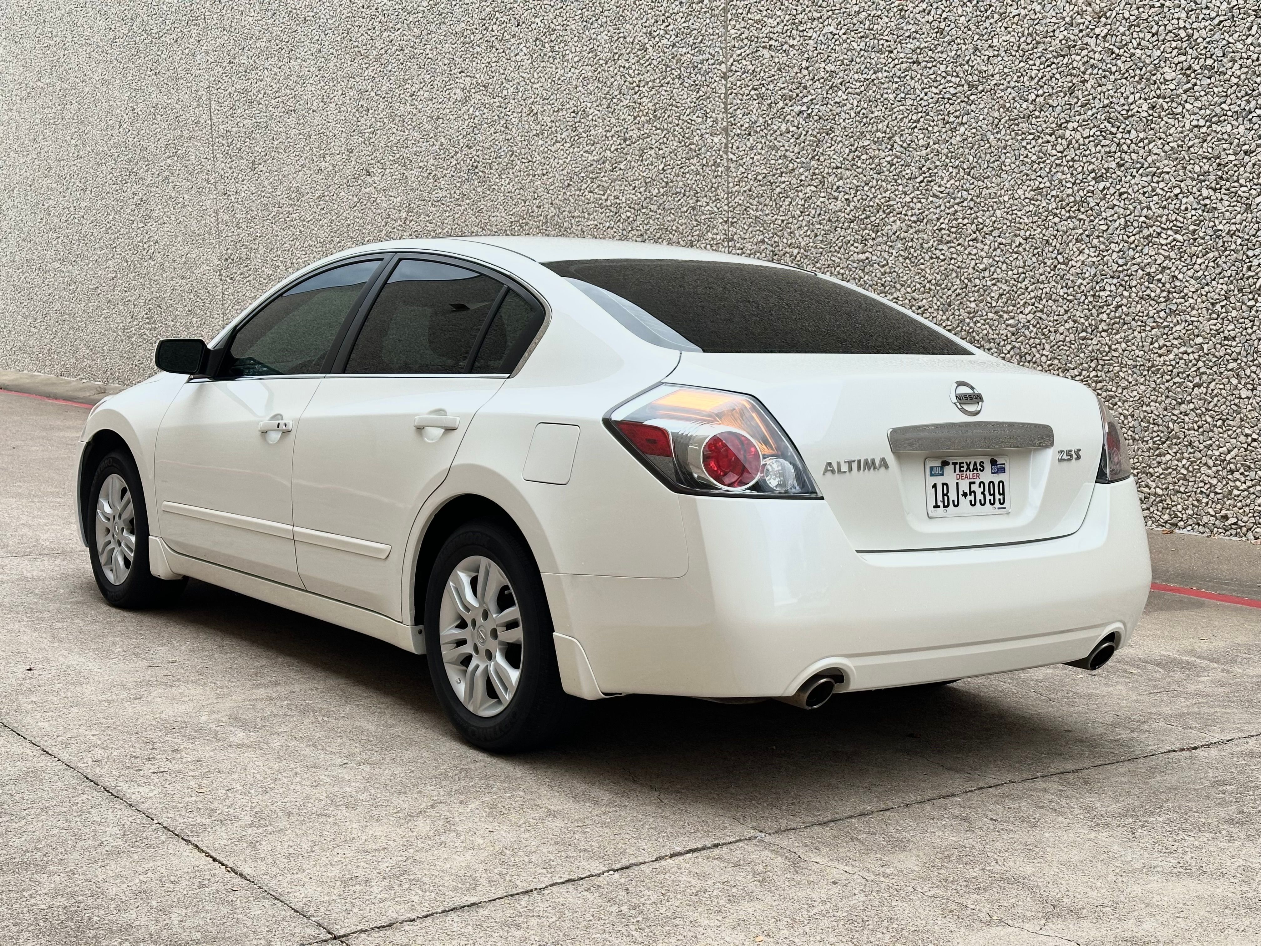 Used 2012 Nissan Altima 2.5 S w/ Convenience Pkg FWD image 9