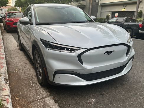 Used 2022 Ford Mustang Mach-E Select image 9