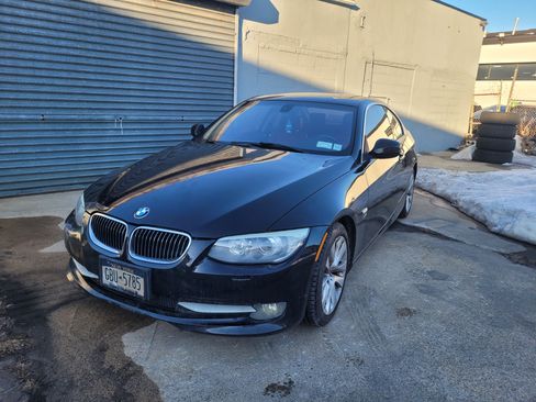 Used 2011 BMW 328i xDrive Coupe image 2